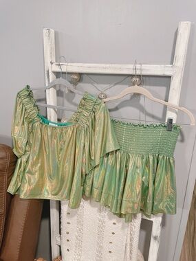 NWT Queen of Sparkles Green Metallic Set